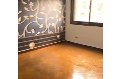 شقة - 3 غرف نوم - 2 حمامات للبيع في شارع مصطفي النحاس - المنطقة السادسة - مدينة نصر - القاهرة