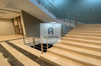 عيادة - استوديو للايجار في مول ويست بارك - محور 26 يوليو - مدينة 6 أكتوبر - الجيزة