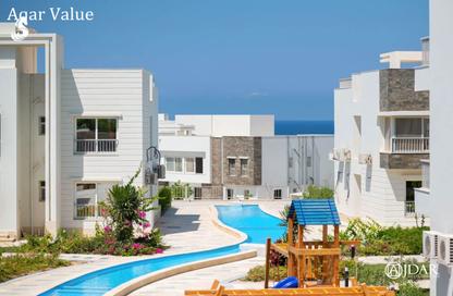 Chalet - 2 Bedrooms - 2 Bathrooms for sale in Sea View - Ras Al Hekma - North Coast