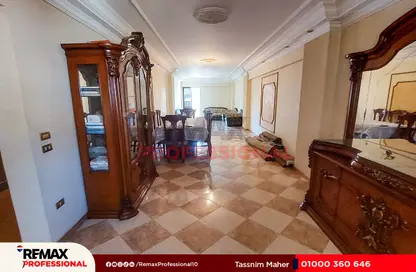 Apartment - 4 Bedrooms - 1 Bathroom for sale in Al Galaa St. - Victoria - Hay Awal El Montazah - Alexandria