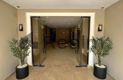 Apartment - 2 Bedrooms - 2 Bathrooms for sale in Village West - Sheikh Zayed Compounds - Sheikh Zayed City - Giza
