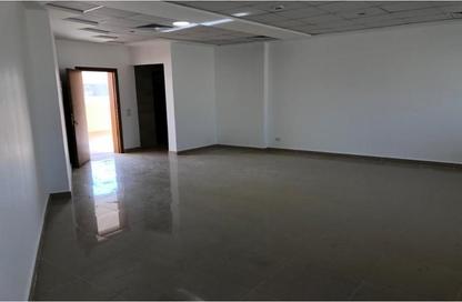 مساحات مكتبية - استوديو - 1 حمام للايجار في الطريق الدائري - حى جنوب الاكايمية - مدينة القاهرة الجديدة - القاهرة
