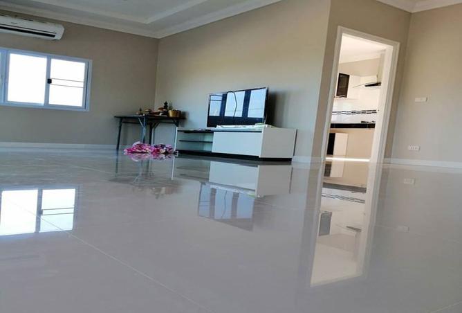 8194017 - Property Image 3