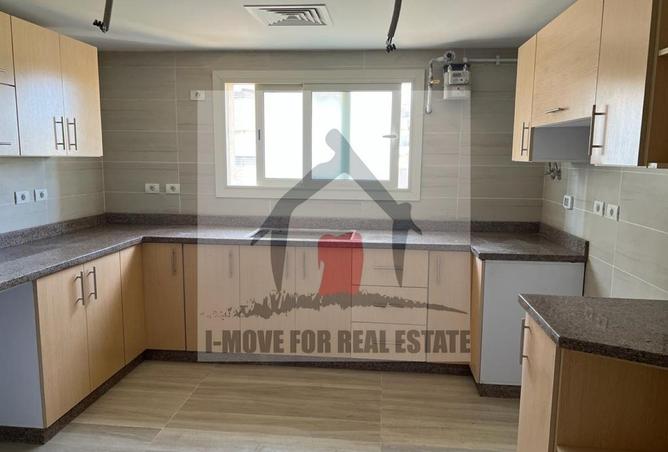 8089316 - Property Image 2