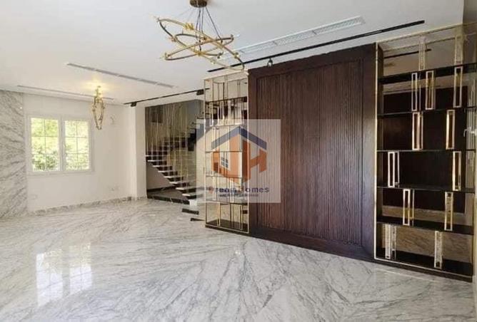 8056489 - Property Image 2