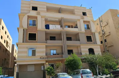 Apartment - 3 Bedrooms - 1 Bathroom for sale in 4th Neighborhood - 5th Area - Shorouk City - Cairo