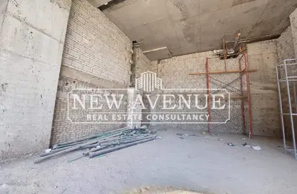 Retail - Studio - 2 Bathrooms for sale in Three Sixty - 5th Settlement Compounds - The 5th Settlement - New Cairo City - Cairo