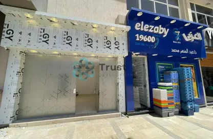 Shop - Studio - 2 Bathrooms for rent in Al Karma 4 - Sheikh Zayed Compounds - Sheikh Zayed City - Giza