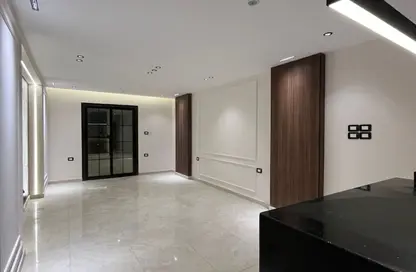 شقة - 3 غرف نوم - 2 حمامات للبيع في حدائق الاهرام - الجيزة