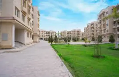 Apartment - 3 Bedrooms - 2 Bathrooms for sale in 6 October Compounds - 6 October City - Giza