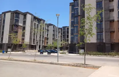 Apartment - 2 Bedrooms - 2 Bathrooms for sale in Madinaty - Cairo