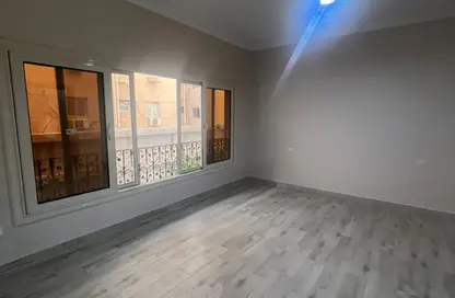 Apartment - 4 Bedrooms - 3 Bathrooms for rent in North Lotus - El Lotus - New Cairo City - Cairo