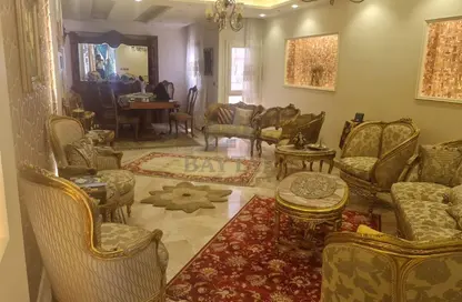 Apartment - 3 Bedrooms - 2 Bathrooms for sale in Shaarawy St. - Laurent - Hay Sharq - Alexandria