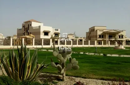 فيلا - 6 غرف نوم - 5 حمامات للبيع في رويال سيتي - كمبوندات الشيخ زايد - الشيخ زايد - الجيزة