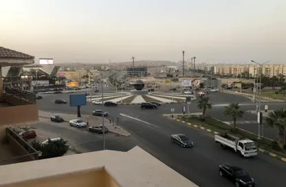 شقة - 3 غرف نوم - 2 حمامات للايجار في الحي الثامن - الشيخ زايد - الجيزة
