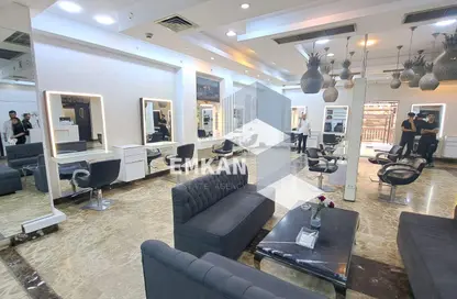 محل تجاري - استوديو - 4 حمامات للبيع في سرايات المعادي - حي المعادي - القاهرة