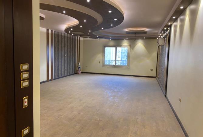 8116040 - Property Image 3