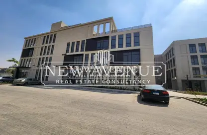 Office Space - Studio - 2 Bathrooms for rent in District 5 Residences - El Katameya Compounds - El Katameya - New Cairo City - Cairo