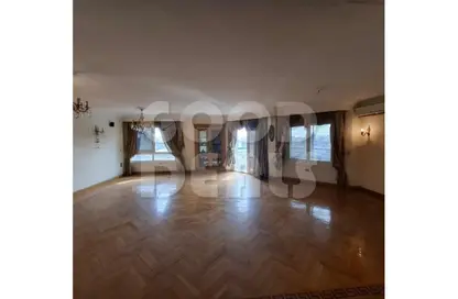 Apartment - 2 Bedrooms - 2 Bathrooms for sale in Fareed Semeika St. - El Hegaz Square - El Nozha - Cairo