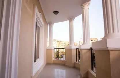 Apartment - 5 Bedrooms - 3 Bathrooms for rent in New Cairo City - Cairo