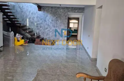 Penthouse - 3 Bedrooms - 4 Bathrooms for rent in Orouba Axis - Area A - Ganoob El Acadimia - New Cairo City - Cairo