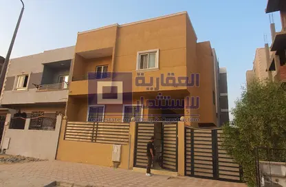 بناية كاملة - 8 غرف نوم - 5 حمامات للبيع في التوسعات الشمالية - مدينة 6 أكتوبر - الجيزة