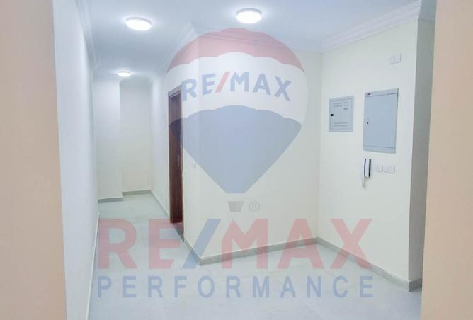 8009063 - Property Image 2