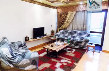 Apartment - 2 Bedrooms - 2 Bathrooms for sale in Abo Qir St. - Glim - Hay Sharq - Alexandria