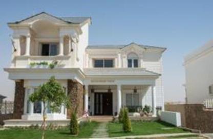 Villa - 4 Bedrooms - 4 Bathrooms for sale in Mountain View iCity - 5th Settlement Compounds - The 5th Settlement - New Cairo City - Cairo