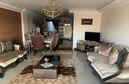 Apartment - 3 Bedrooms - 2 Bathrooms for sale in Al Sayeda Sakina Bint Al Hussein St. - Kafr Abdo - Roushdy - Hay Sharq - Alexandria