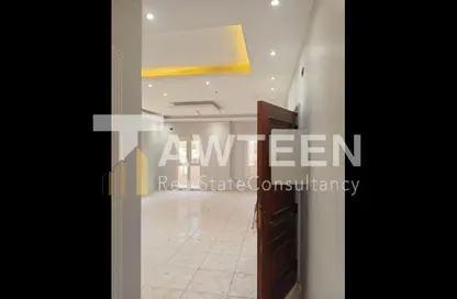 دوبلكس - 3 غرف نوم - 2 حمامات للبيع في كمبوند الأمن العام - التجمع الاول - مدينة القاهرة الجديدة - القاهرة
