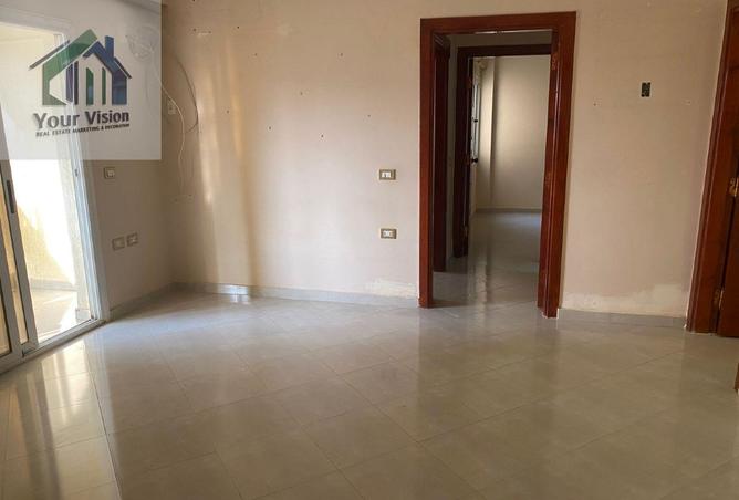 8384034 - Property Image 2