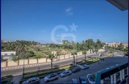 Apartment - 3 Bedrooms - 2 Bathrooms for sale in Al Maamoura - Hay Than El Montazah - Alexandria