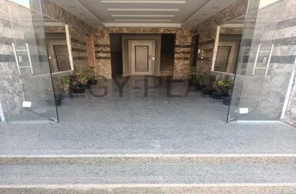 Apartment - 4 Bedrooms - 3 Bathrooms for sale in Al Bostan St. - 9th District - Sheikh Zayed City - Giza