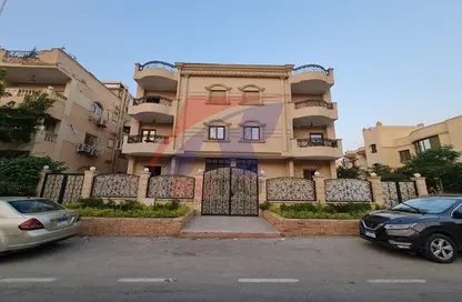 Apartment - 5 Bedrooms - 3 Bathrooms for sale in El Narges Buildings - Al Narges - New Cairo City - Cairo