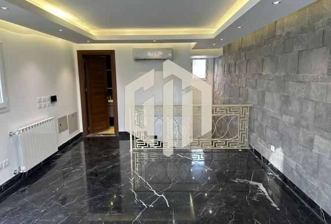 8067701 - Property Image 3