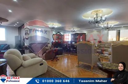 Apartment - 4 Bedrooms - 2 Bathrooms for sale in Mohammed Saleh Abou Youssef St. - Saba Basha - Hay Sharq - Alexandria