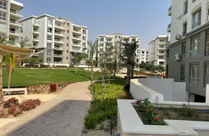 Apartment - 3 Bedrooms - 3 Bathrooms for sale in Hyde Park - 5th Settlement Compounds - The 5th Settlement - New Cairo City - Cairo