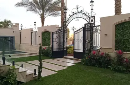 فيلا - 3 غرف نوم - 3 حمامات للبيع في الحي السابع - مدينة العبور - القليوبية