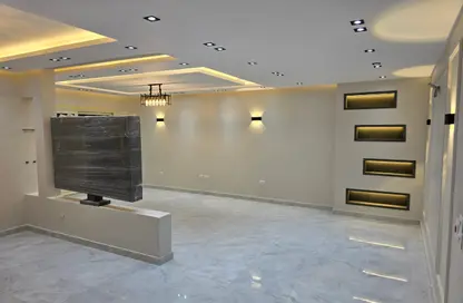 Apartment - 3 Bedrooms - 3 Bathrooms for rent in Stone Residence - 5th Settlement Compounds - The 5th Settlement - New Cairo City - Cairo