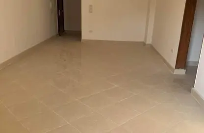 Apartment - 3 Bedrooms - 1 Bathroom for rent in Gardenia City Compound Nasr City - Zahraa Madinat Nasr - Nasr City - Cairo