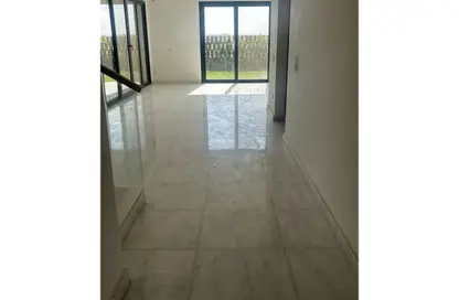 فيلا - 3 غرف نوم - 5 حمامات للايجار في كمبوند البروج - كمبوندات الشروق - مدينة الشروق - القاهرة