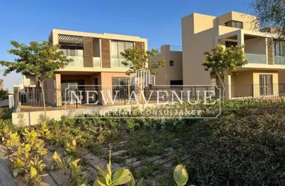 Villa - 4 Bedrooms - 5 Bathrooms for sale in Sodic East - 6th District - New Heliopolis - Cairo
