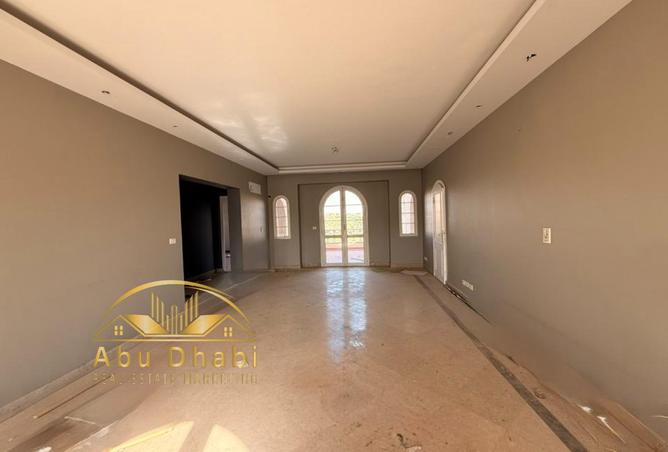 8422358 - Property Image 3