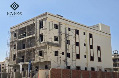 Apartment - 3 Bedrooms - 2 Bathrooms for sale in Bait Alwatan - The 5th Settlement - New Cairo City - Cairo