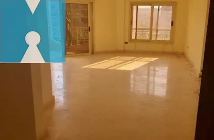 شقة - 3 غرف نوم - 2 حمامات للبيع في اوبرا سيتي - الحي السادس - الشيخ زايد - الجيزة