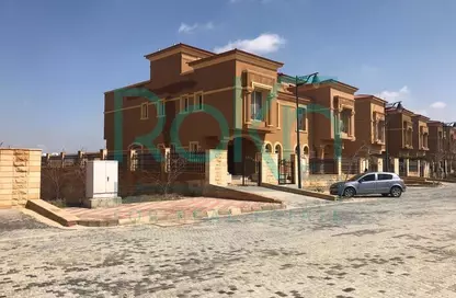 Twin House - 3 Bedrooms - 4 Bathrooms for sale in 1st District - Sheikh Zayed City - Giza