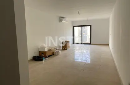 Apartment - 4 Bedrooms - 4 Bathrooms for sale in Moon Residences - Fifth Square - The 5th Settlement - New Cairo City - Cairo