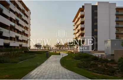 شقة - 3 غرف نوم - 3 حمامات للبيع في كمبوند البروج - كمبوندات الشروق - مدينة الشروق - القاهرة