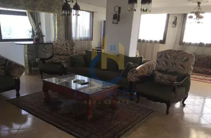 شقة - 3 غرف نوم - 2 حمامات للبيع في شارع 302 - المعادي الجديدة - حي المعادي - القاهرة